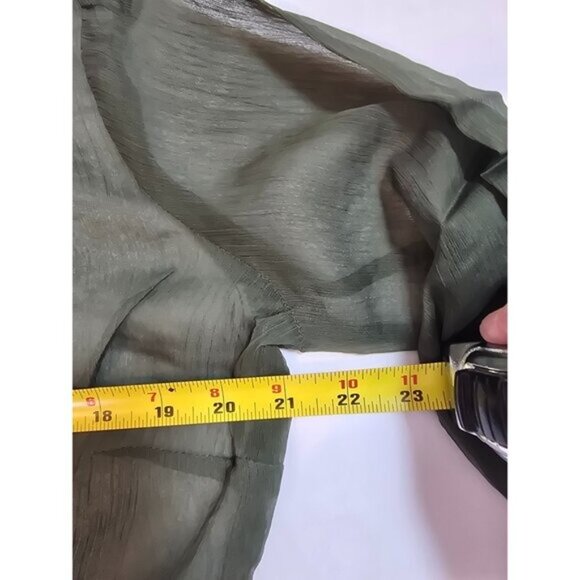 Olive Green Silk Chiffon top, cropped tie front by Magazine Size L New - Picture 12 of 13